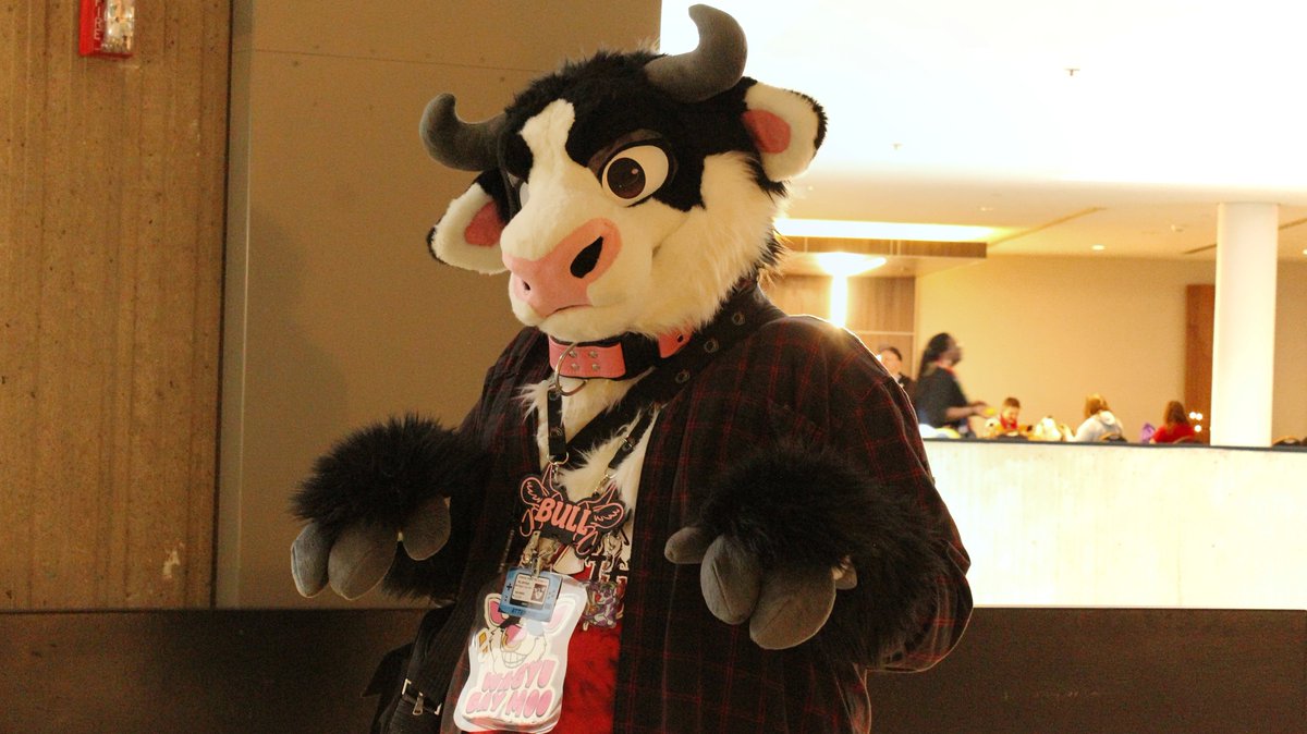 fake reindeer tweet media