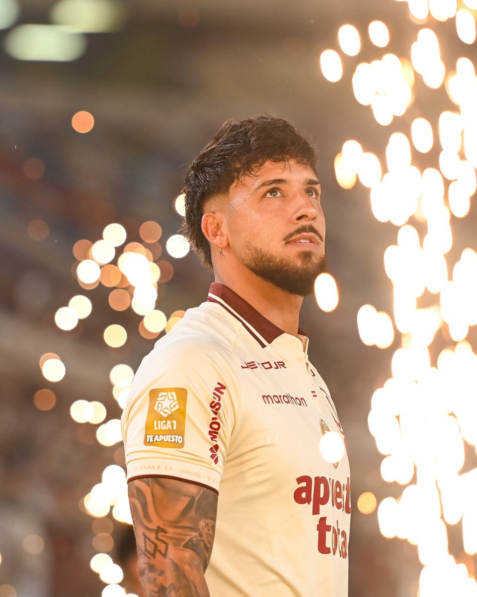 dajocrpto's tweet photo. El pibe nacido en Rosario está viviendo su sueño hecho realidad: jugar por primera vez en un equipo grande.

@Universitario 
#CainFara https://t.co/REfWFtk1ju