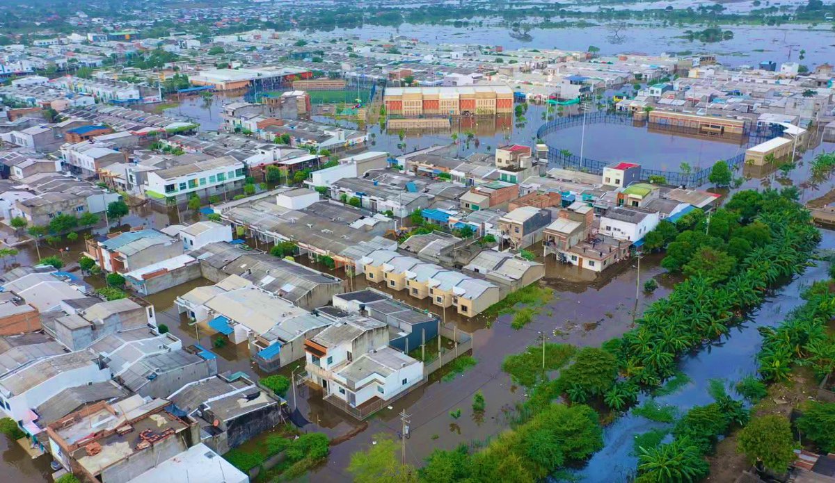 Más de un candidato a Senado y Cámara se ahogó en los humedales de Montería con los damnificados. Por ahora no hay ayudas ¿Saldrán a flote rumbo a Tinajones?