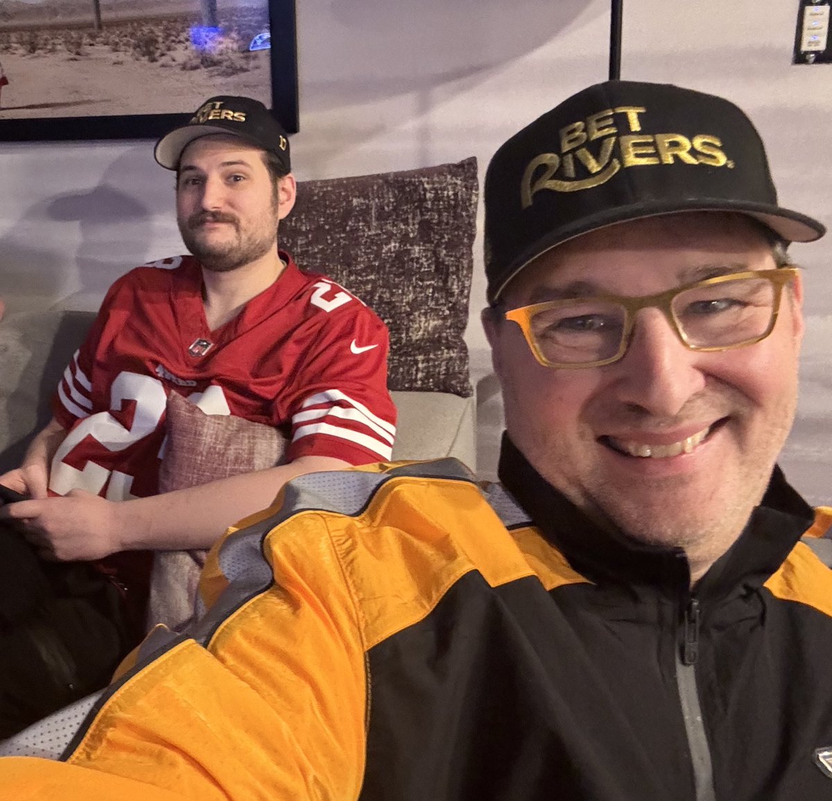 phil_hellmuth tweet media