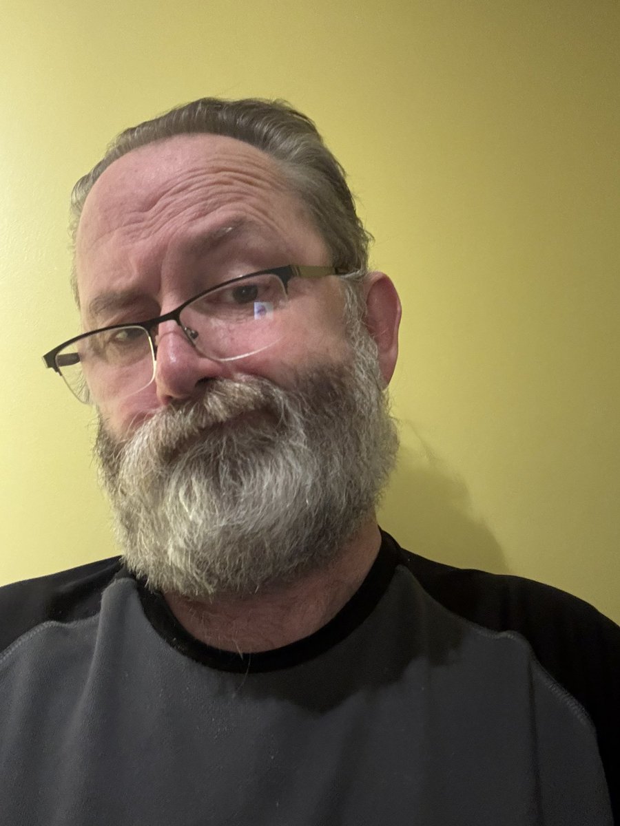 TheMoustacheCop tweet media