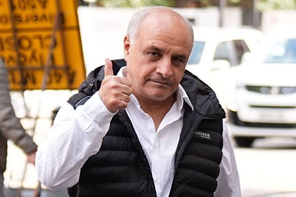 🚨BREAKING: The Man who burned a Koran in front of the Turkish embassy in London will be accepted as refugee by US if he loses blasphemy case 🇬🇧 🇺🇸 

Hamit Coskun burned the book in front of the Turkish consulate last February and was VIOLENTLY attacked by a Muslim passerby with