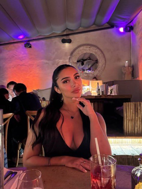 putesissyfr24's tweet photo. Je me suis fait détruire le cerveau et le portefeuille par @hae91_ je conseille à tout le monde d’aller raquer pour elle et de se faire catfish c’était tellement bon

#catfish https://t.co/gi3mmXUObW