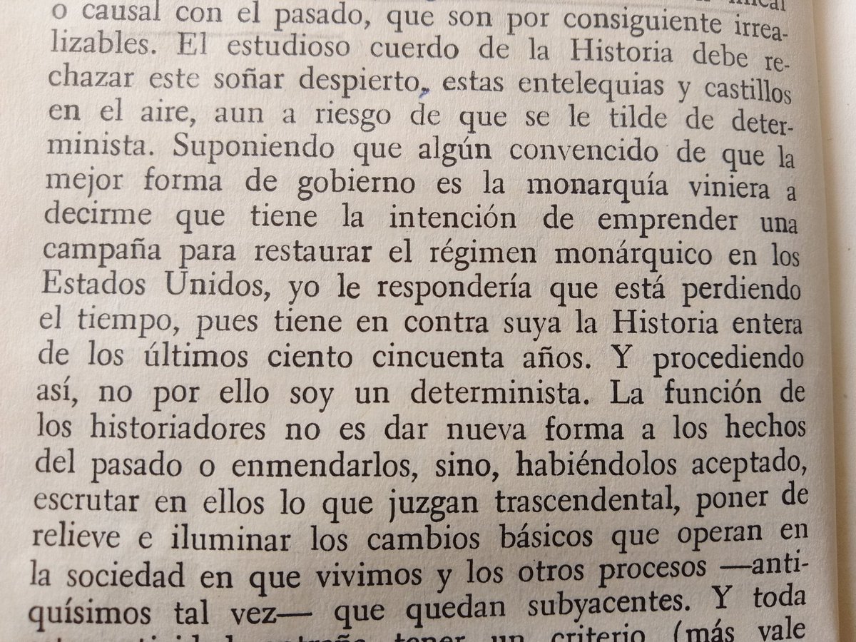 Edward H. Carr: "La nueva sociedad". Párrafo sugerente sobre todo para los neo monárquicos que pululan por ahí...