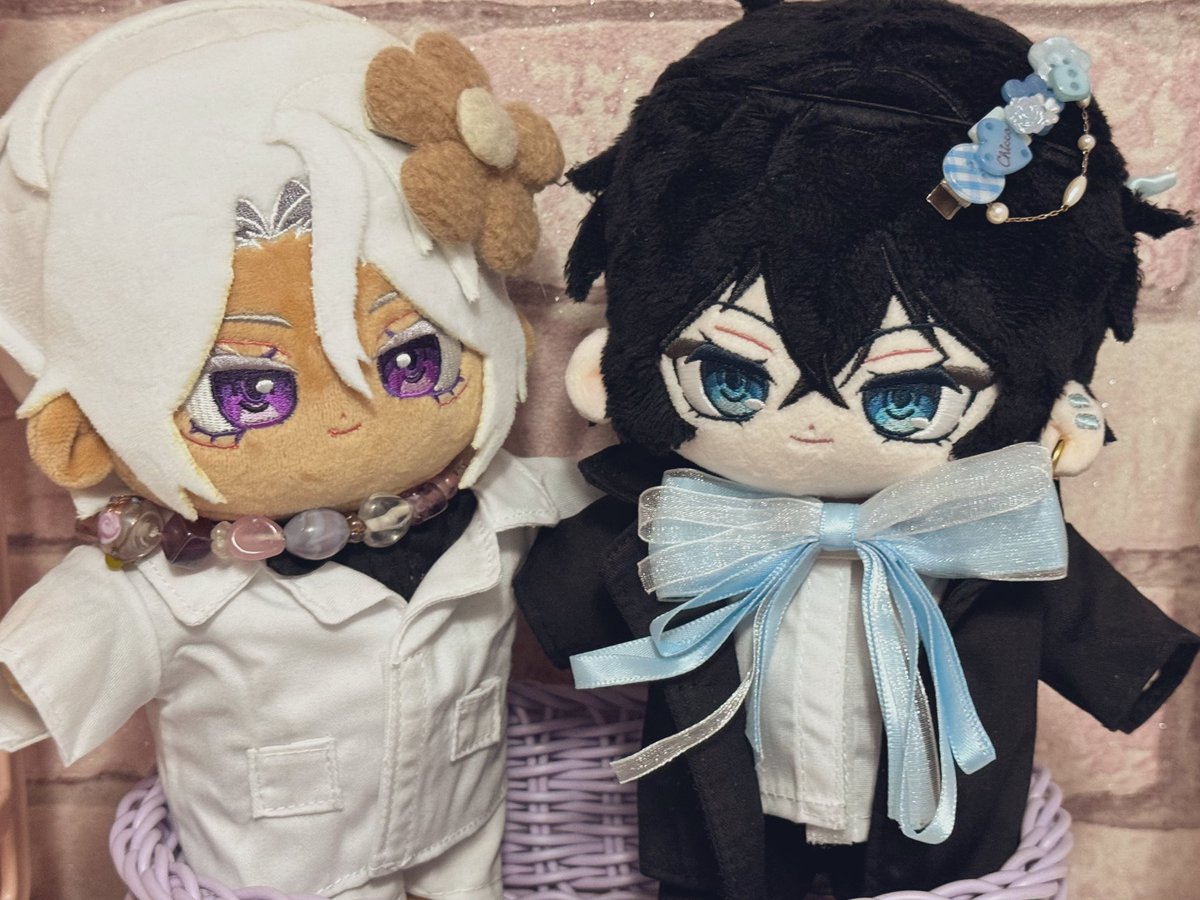 luvnder7's tweet photo. cuties from @WonderlandPlush !!
had to accessorise them up ^^ https://t.co/03Mt9kmoaC