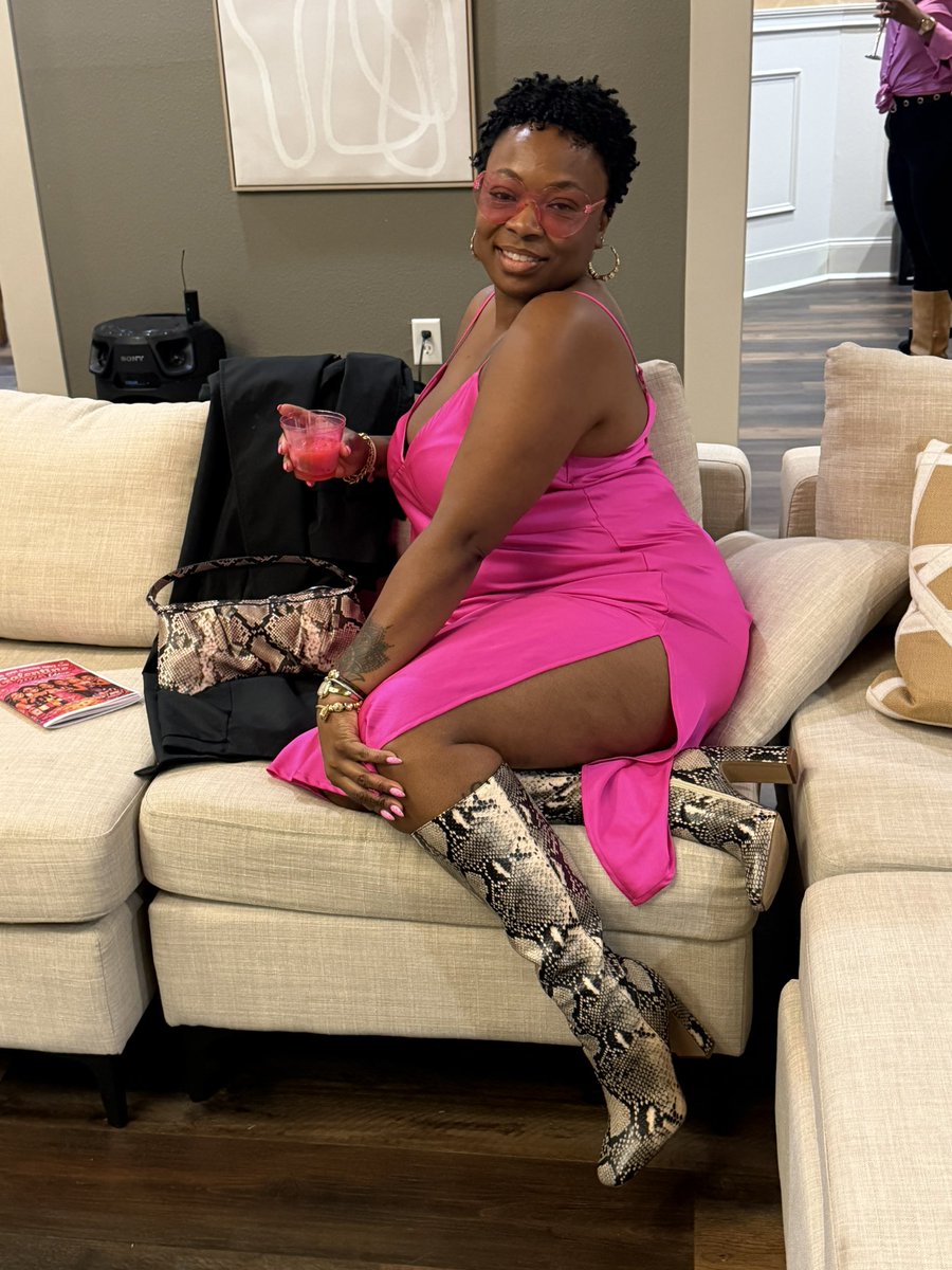 My 1st Galentine.. the assignment was PINK🌸