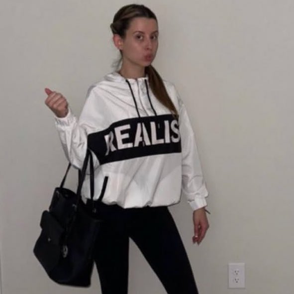 🚨VEJA: Internauta que tirou uma foto e virou meme recriou a imagem 10 anos depois.