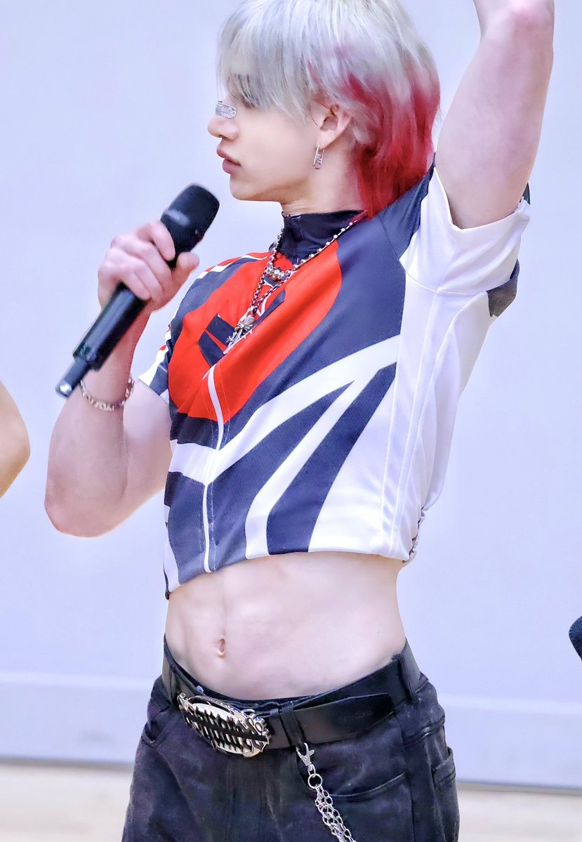 chancollects's tweet image. gente.... tipo assim...