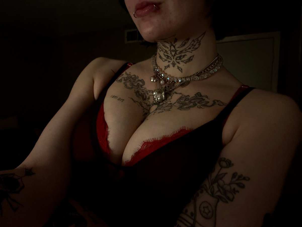 Lilith_NSFW tweet media