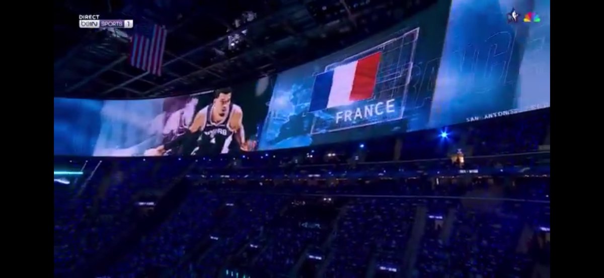 AlSiino's tweet photo. From Royaume de France, 7’4’’, Victor Wembanyama. https://t.co/n6Cvmd03u6