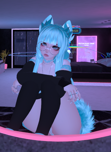 Missing vrchat- This avi fit me so so well 🥺