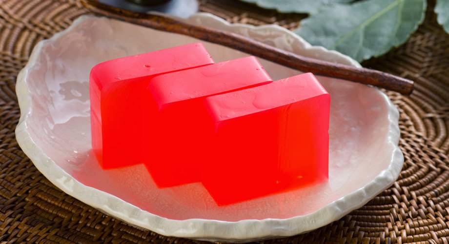 おはようございます。
今日2月16日は寒天の日です。
2005年にテレビで寒天が取り上げられ大ブームとなったことに由来するとか。
高知ではビリッと辛いニッキ味の羊羹が伝統なんですよ。
#おはよう #寒天 #寒天の日 #今日は何の日 #2月16日