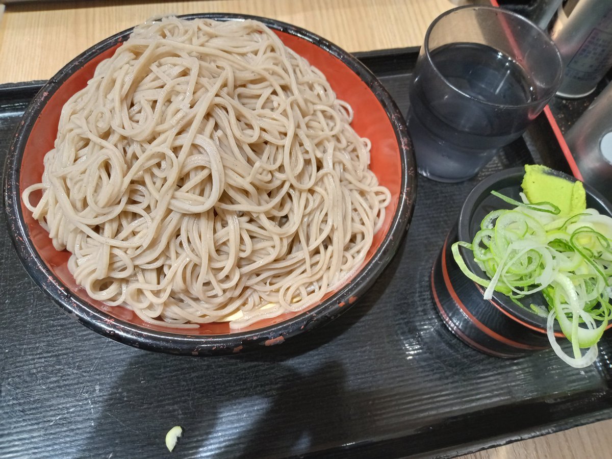 週末ぶらりお江戸旅⑦🙆
実は初めての富士そば🥢
温かいのも冷たいのも喰らいました💚