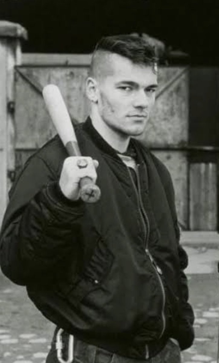 “La realidad del momento es que, efectivamente, hubo un movimiento en Francia, como en todas partes en Europa radicalizado hacia la extrema derecha. Para nosotros, aplastarlos era un servicio de salud pública”.

Julien Terzics, cazador de nazis.