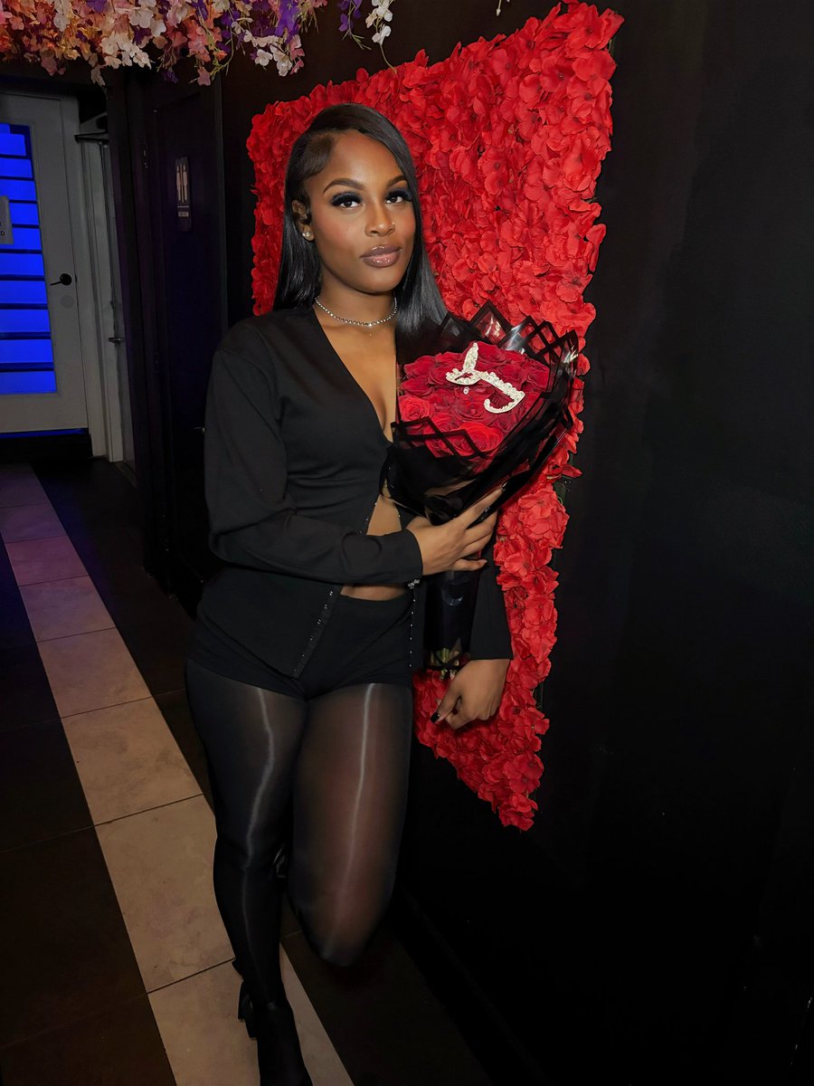 terisopretty's tweet photo. i ❤️ me #misspretty https://t.co/2HUdtTybH7