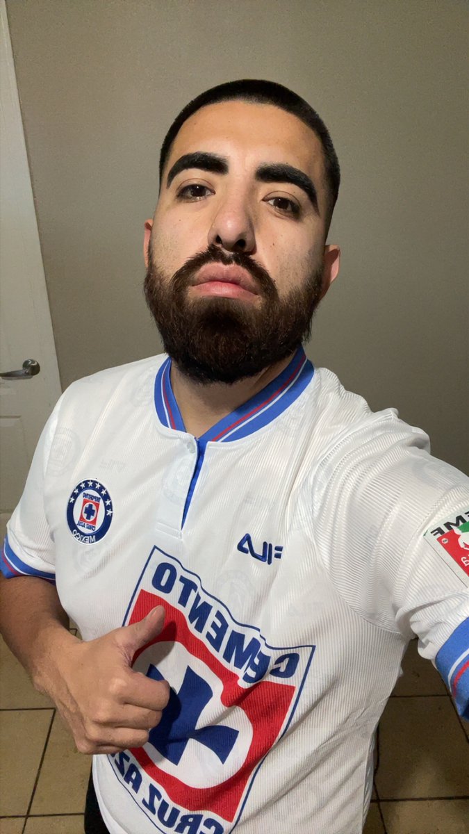Pedroza3596's tweet photo. Vamos Cruz Azul hoy se gana…saludos desde Arizona  #ElMejorFutEnTUDN https://t.co/DPJD1oZAau