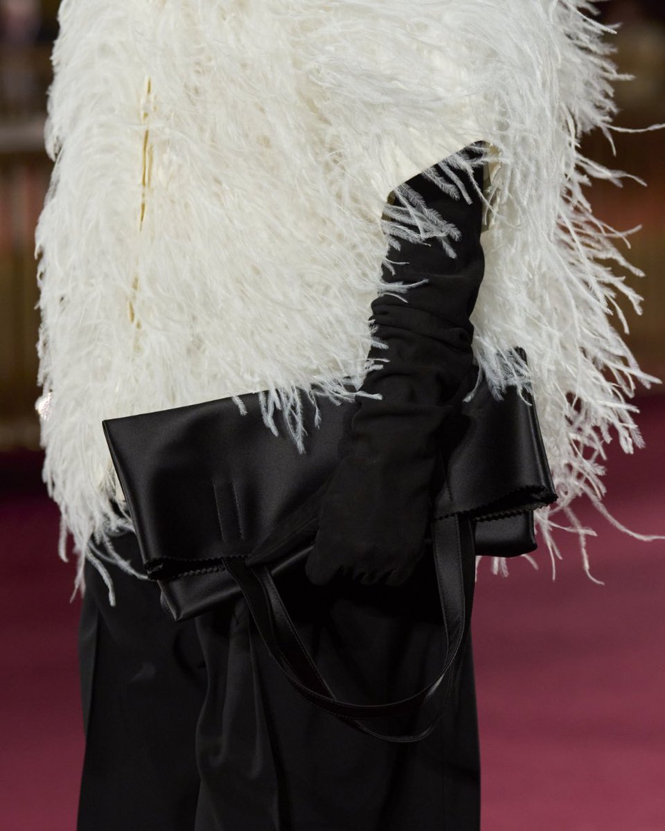 MichaelKors's tweet image. Performance pieces. A closer look at our 45th anniversary Fall/Winter 2026 runway show, held at The Met Opera. 

#MichaelKorsCollection #NYFW