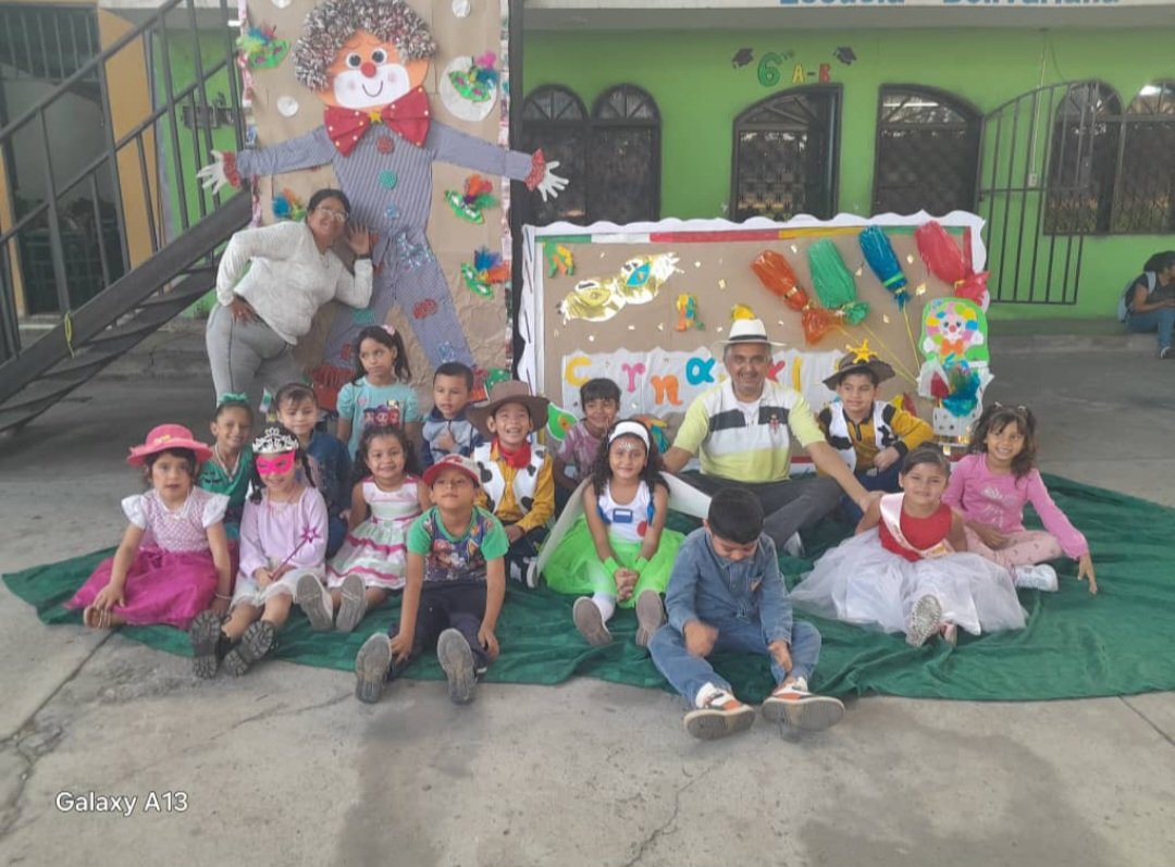 Escuela Comandante Hugo Rafael Chávez Frias tweet media