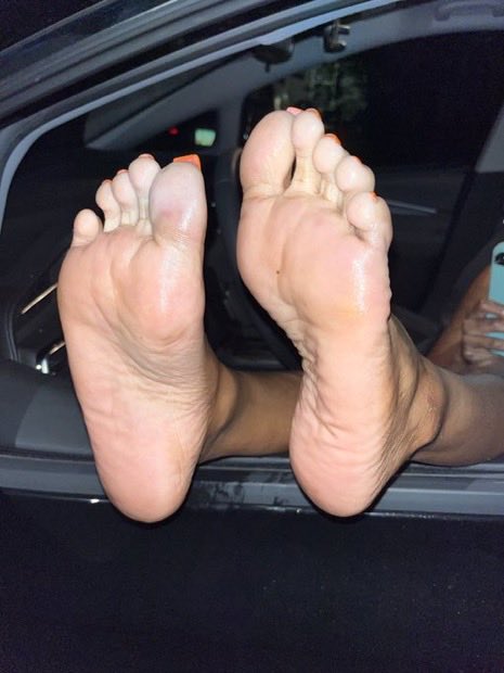 Shots by : <a href="/gimmesolefood/">Gimmiesolefood</a> 💕✨😏