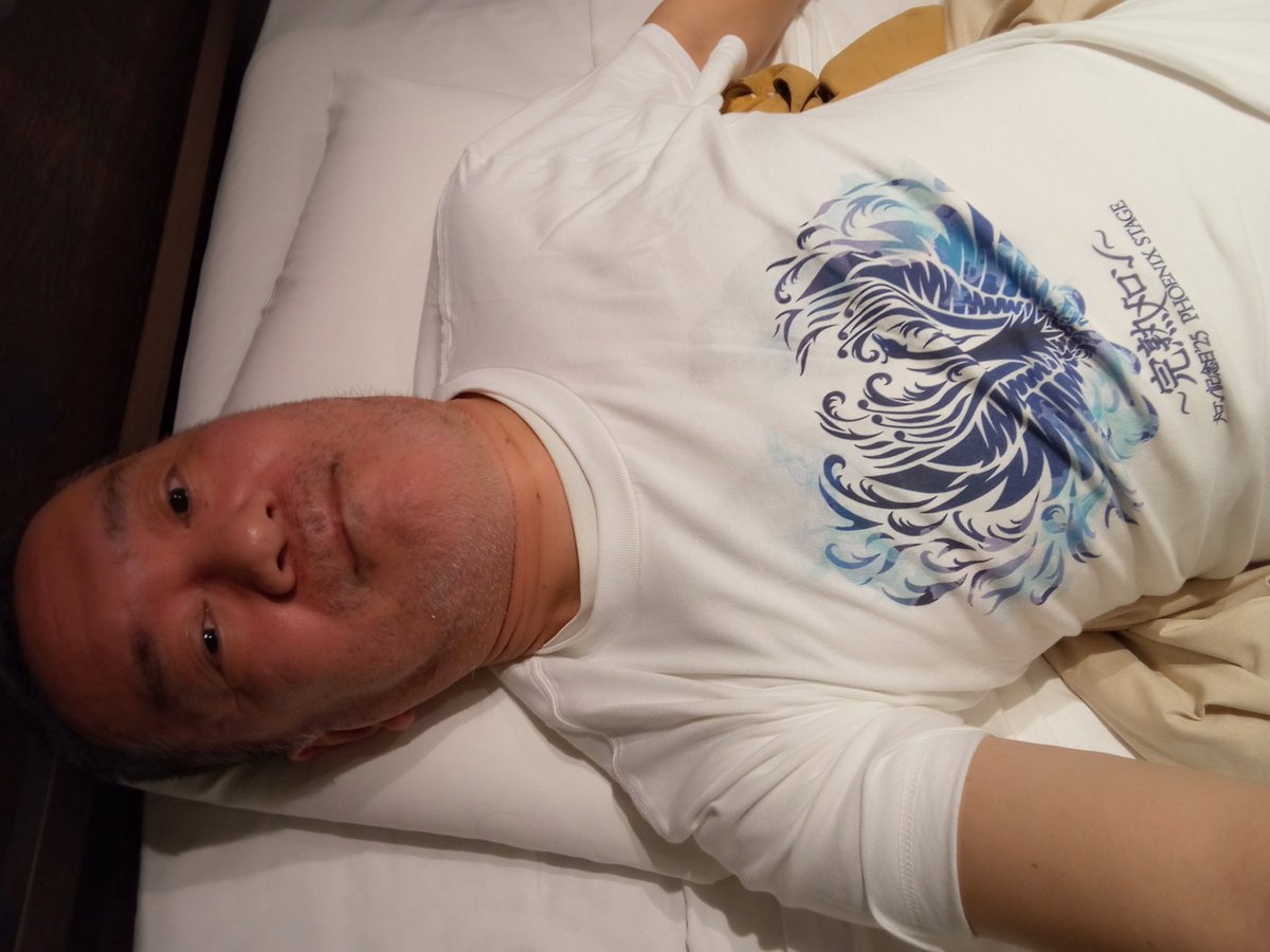 週末ぶらりお江戸旅⑧🙆
完熟メロンのTシャツをかったものの着そびれていたので、ホテルに帰って寝間着にしちゃいました😙
メロン記念日のライブの余韻のアドレナリン出まくりであまり眠れませんでした😅💚
