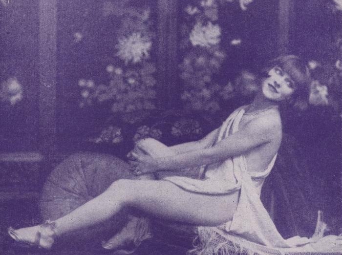 the bow who tied up the twenties tweet media