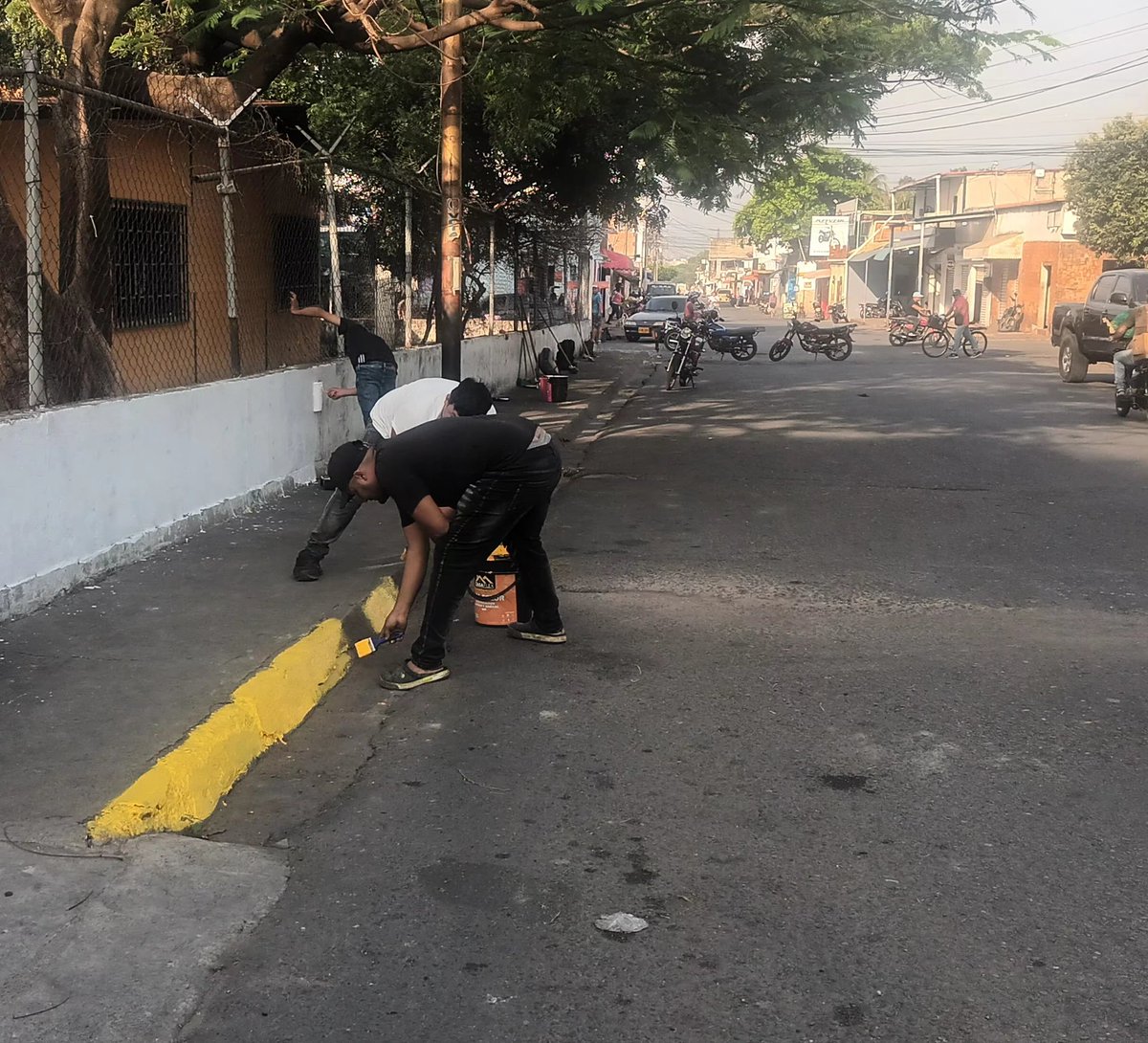 Escuela Comandante Hugo Rafael Chávez Frias tweet media