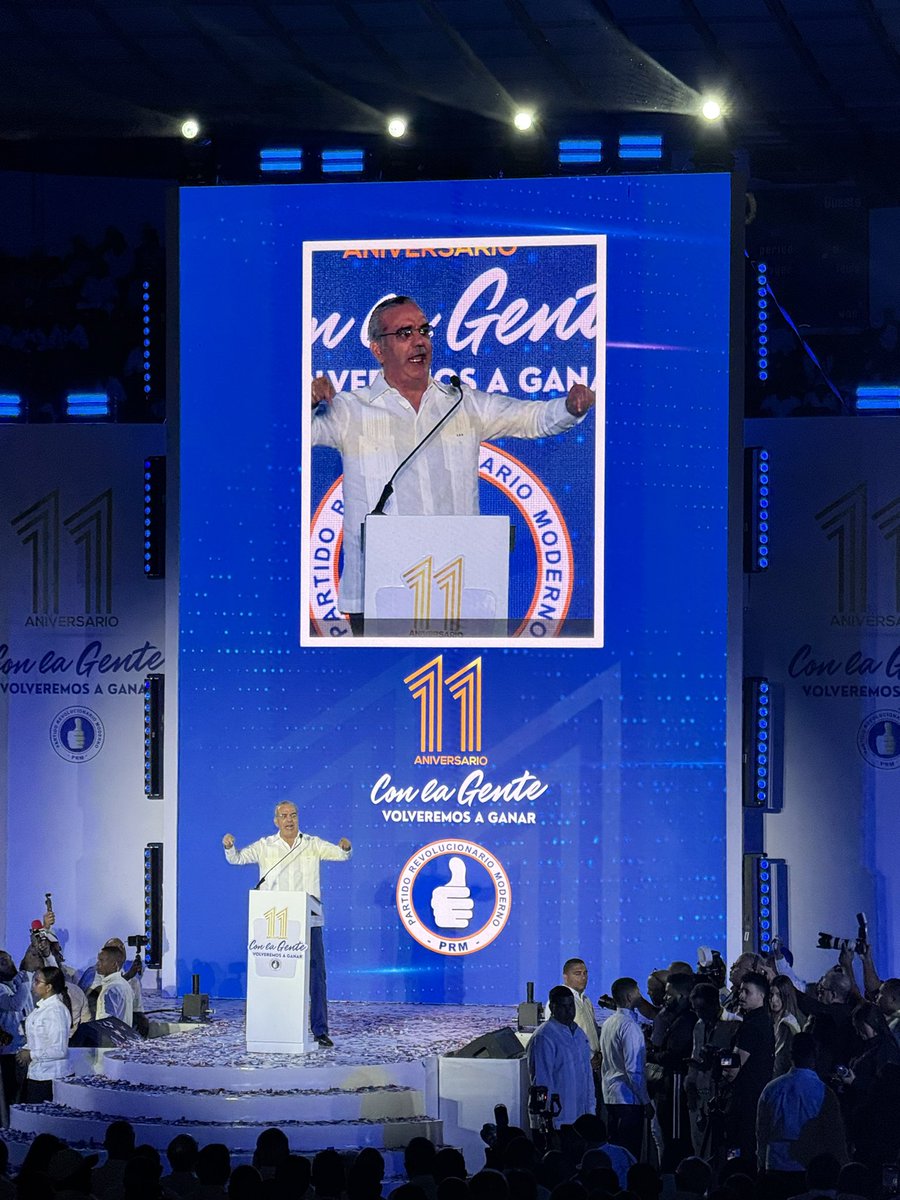 fernandobenoit's tweet photo. #11añosconlagente
#aniversarioPRM https://t.co/0gGycm73Dg