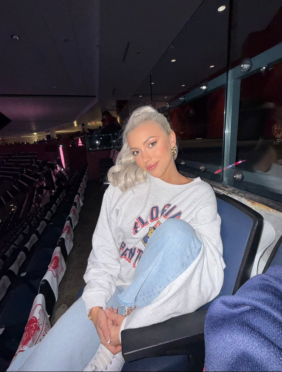 Amanda Vance tweet media