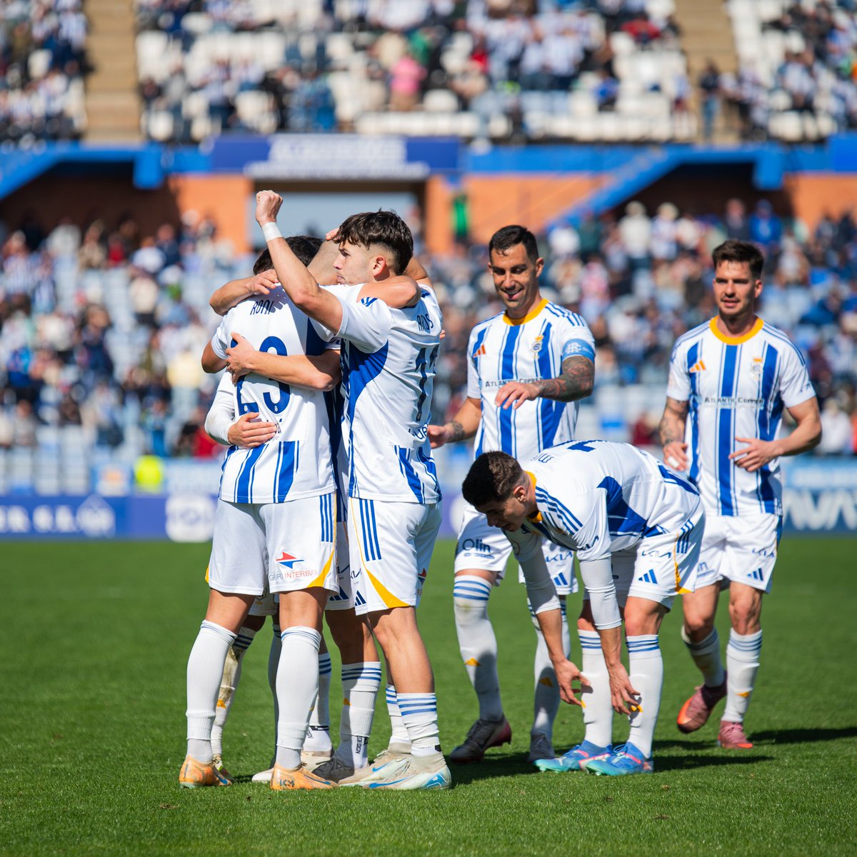 🌊 Esta 𝐦𝐚𝐫𝐞𝐚 no se quiere frenar 🙌🏻

Despacito y con buena letra, todos 𝗷𝘂𝗻𝘁𝗼𝘀 de la mano en nuestro 𝙘𝙖𝙢𝙞𝙣𝙤 🔛

🤍 𝑺𝒆𝒈𝒖𝒊𝒓, 𝒔𝒆𝒈𝒖𝒊𝒓 𝒚 𝒔𝒆𝒈𝒖𝒊𝒓 💙

𝒮𝓊ℯ𝓃̃ℯ𝓃, 𝓇ℯ𝒸𝓇ℯ𝒶𝓉𝒾𝓋𝒾𝓈𝓉𝒶𝓈 😴