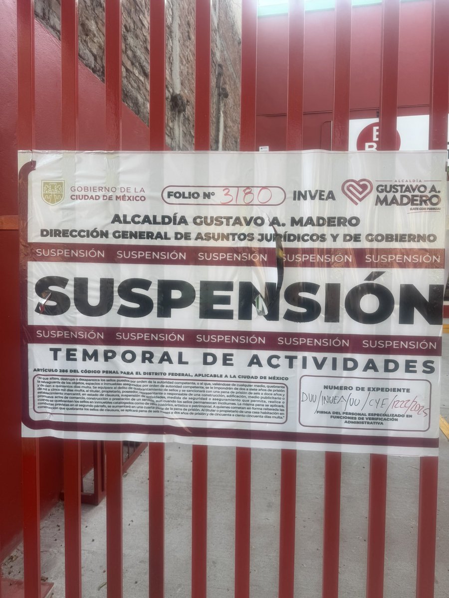 Me comparten que el <a href="/GobCDMX/">Gobierno de la Ciudad de México</a> -a través del <a href="/inveacdmx/">INVEACDMX</a>- está extorsionando a nuestros amigos empresarios de <a href="/Tiendas3B/">Tiendas 3B</a>.

En México, si no te cobra el crimen organizado, te cobra el gobierno: su brazo operativo.

¿Quién defiende al que sí invierte y genera empleos?