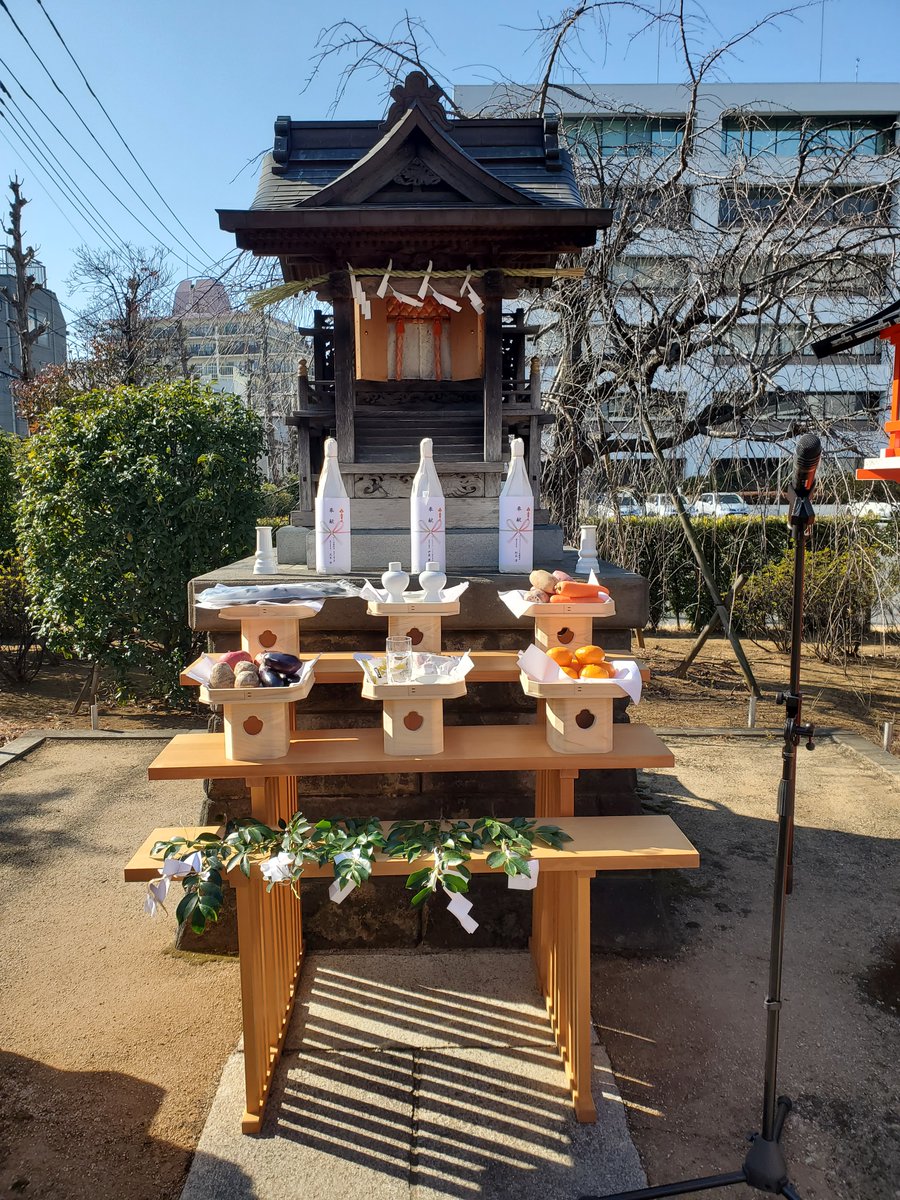 tokyo_dic's tweet photo. DIC株式会社は、2026年2月13日に創業118周年を迎えることができました。
ここまで歩んでこられたのも、皆さまからの温かいご支援とご愛顧のおかげです。心より感謝申し上げます。

東京工場では、敷地内にある大日稲荷にて、安全操業の祈願を行いました。
東京工場は操業開始から今年で89年目を迎えます。歴史あるこの場所で、これからも安心して製品をお届けできるよう、社員一同気を引き締めて取り組んでまいります。
これからも変わらぬご愛顧をどうぞよろしくお願い申し上げます。
#DIC #板橋区 #安全安心