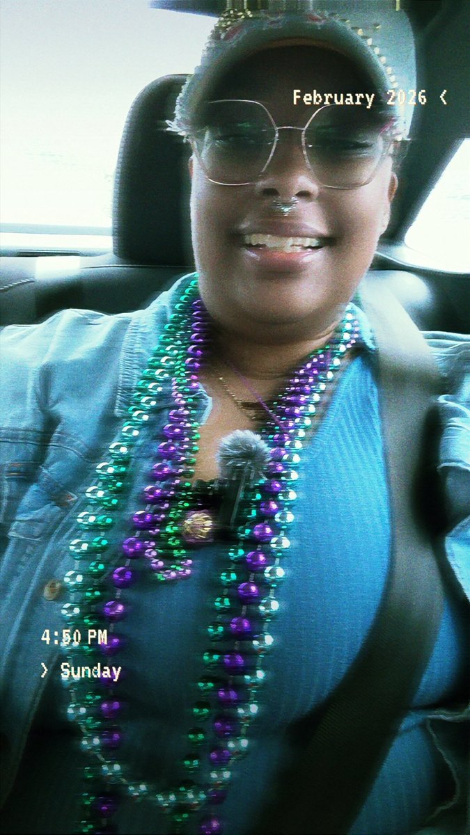 Yall I might have to make a YouTube so I can give yall all this parade footage