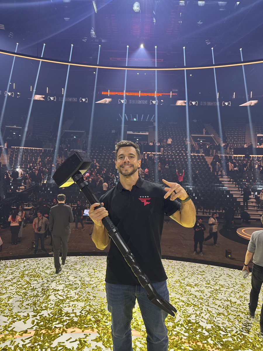 Ivan Roichman #FaZeUp tweet media