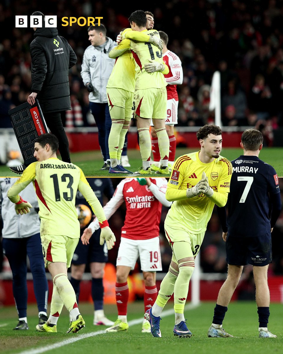 Goalkeeper substitution! 🚨

Mikel Arteta subbed Tommy Setford on in the 87th minute to give the 19-year-old his Emirates debut 👏