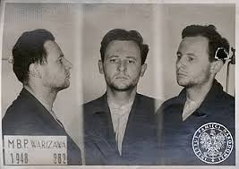 Wiem ,że czytacie więc warto przypomnieć.
Dnia 15.02.1951 komuniści zamordowali por.Władysława Śliwińskiego.
Był pilotem Dywizjonu 303 w czasie wojny wykonał przeszło 170 lotów bojowych. Zatrzymany wraz z żoną w 1948r. przez UB.Przechodzi straszne  tortury.
Chwała bohaterom  !