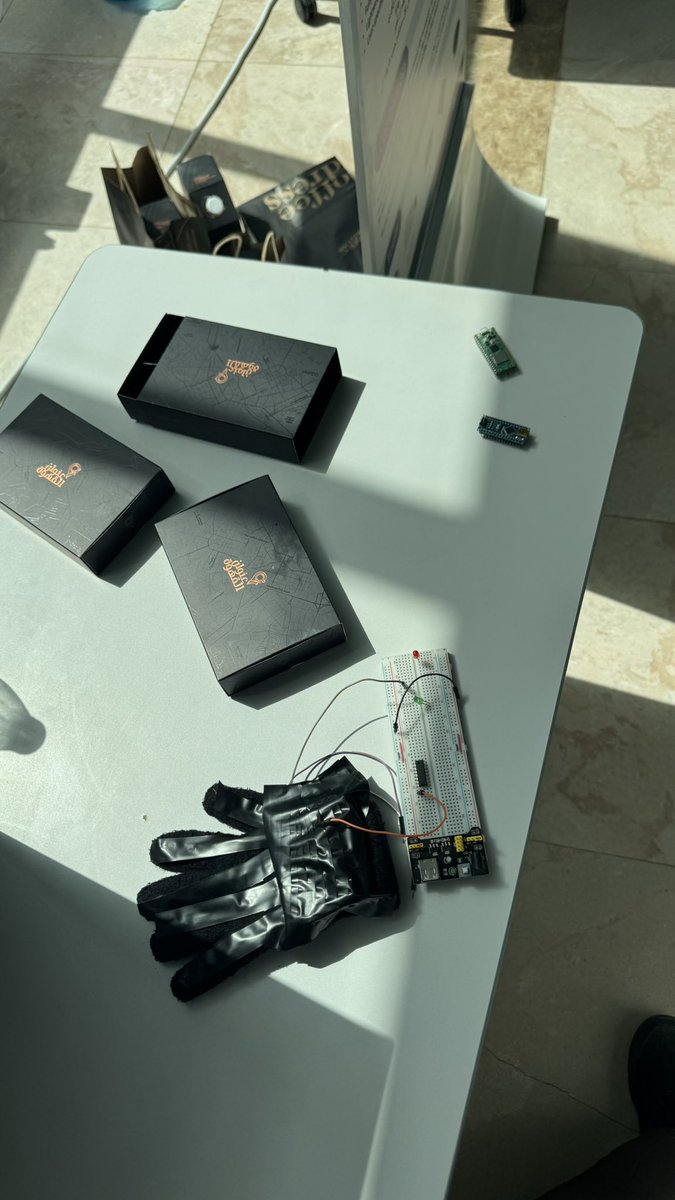 أسامة منقرة tweet media