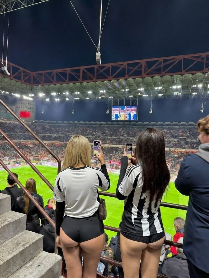 latin women tweet media