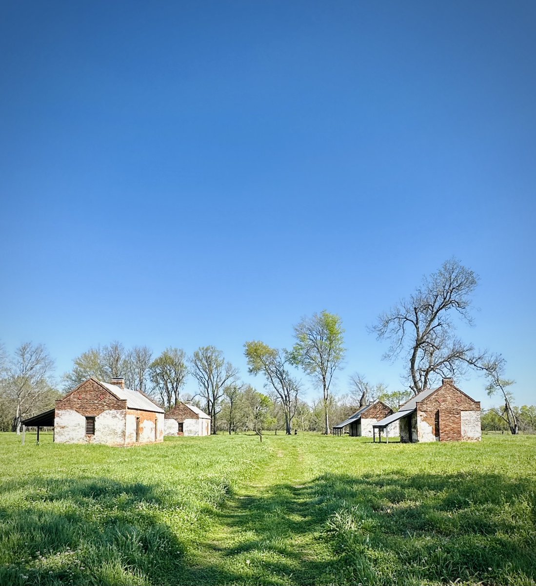 liz_july4th's tweet image. #CaneRiverCreoleNHP #MagnoliaPlantation #Natchitoches #Louisiana focus on preserving the French #Creole plantations, (#Magnolia and #Oakland) including their histories and cultural influence.
