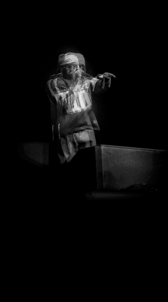 avaloninmotion's tweet photo. 📸: @deftones Hamburg February 1st 2026 with @denzelcurry &amp; @DrugChurch 

#defrones #denzelcurry #concert #ConcertPhotography #LiveMusicPhotography https://t.co/QzVUUc1Hd6
