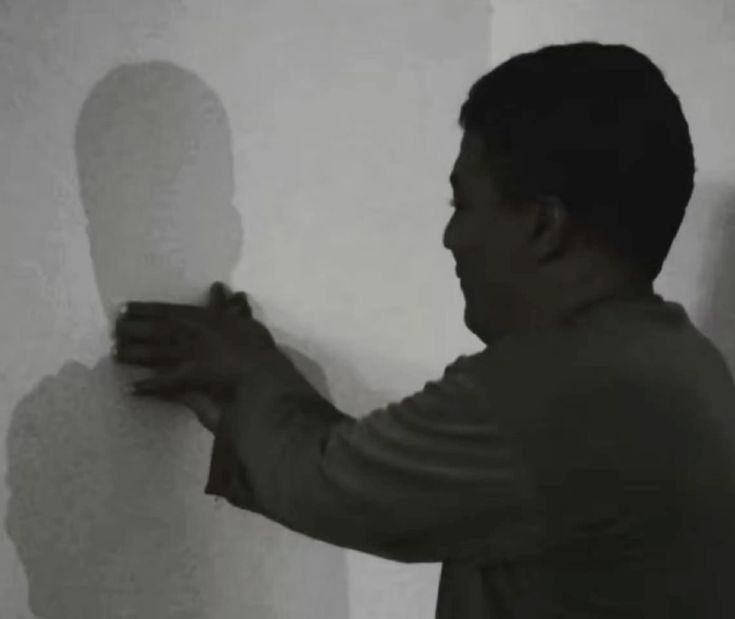 مضغوطه و أنا الي جالسه اضغط نفسي بنفسي