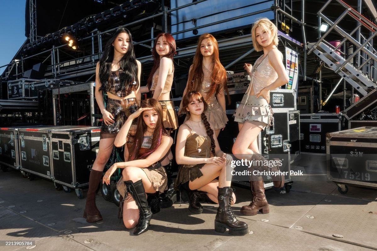 nmixxiee's tweet photo. NMIXX will make history tomorrow by attending Pabllo Vittar's street carnival block "Bloco da Pabllo" 

They will be the first K-pop group to perform in a Brazilian block and are expected to perform in front of the largest crowd in history for a K-pop group. https://t.co/6PuenaXW0H