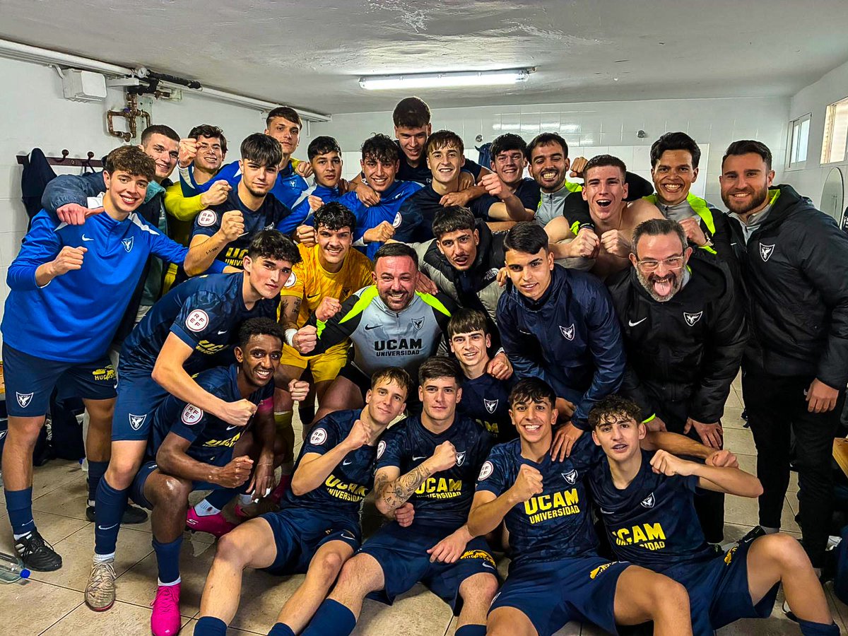 𝐉𝐔𝐕𝐄𝐍𝐈𝐋 𝐀 | 💙 Nunca dejamos de creer. Y eso nos hizo volver. 

🏟️ Mpal. Albatix - Diego Quiles.

⭐️ 𝐏𝐢𝐬𝐜𝐢𝐧𝐚𝐬 𝐇𝐮𝐠𝐨𝐒𝐩𝐨𝐫𝐭

#ElcheUCAMMurcia | #CanteraUCAM