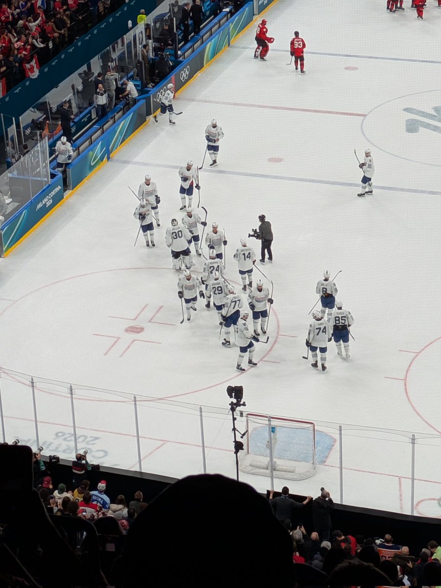 Fin de cette semaine des JO pour nous. 6 matchs dont 3 de la France. 3 défaites certes, mais 5 buts. Merci les bleus 💙