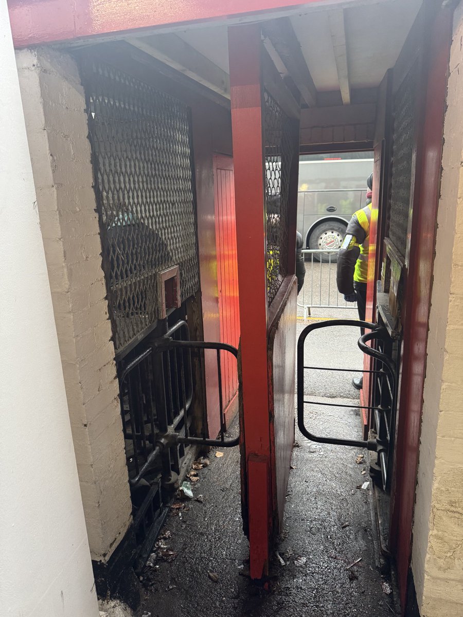 LB✌🏽 tweet media