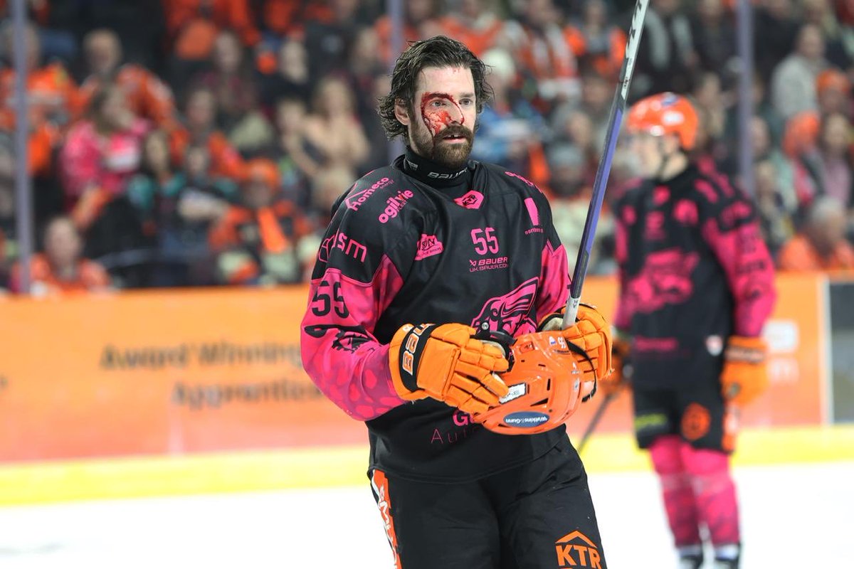 My 7 year old nephew, has seen 4 games  - 
‘the refs are asleep’ 

That tells you everything. 
<a href="/officialEIHL/">Elite Ice Hockey League | #EIHL</a>