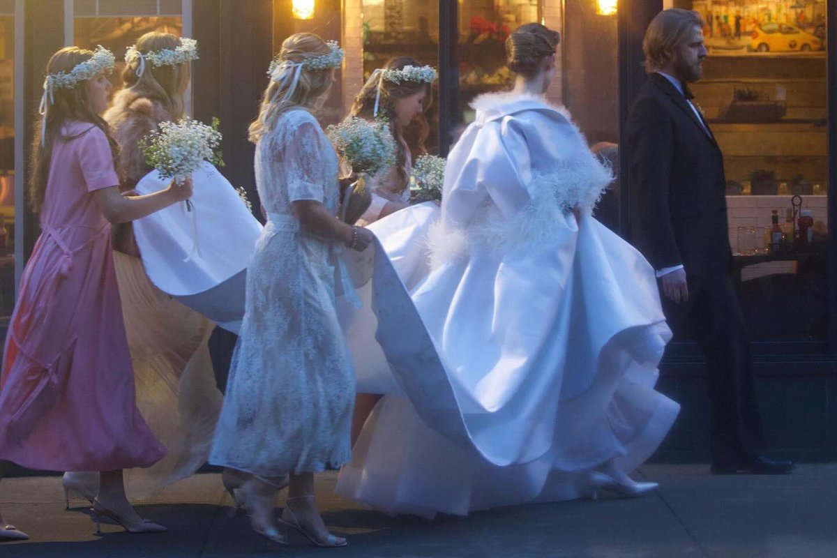 poxelse's tweet image. COMO QUE MAYA HAWKE SE CASÓ