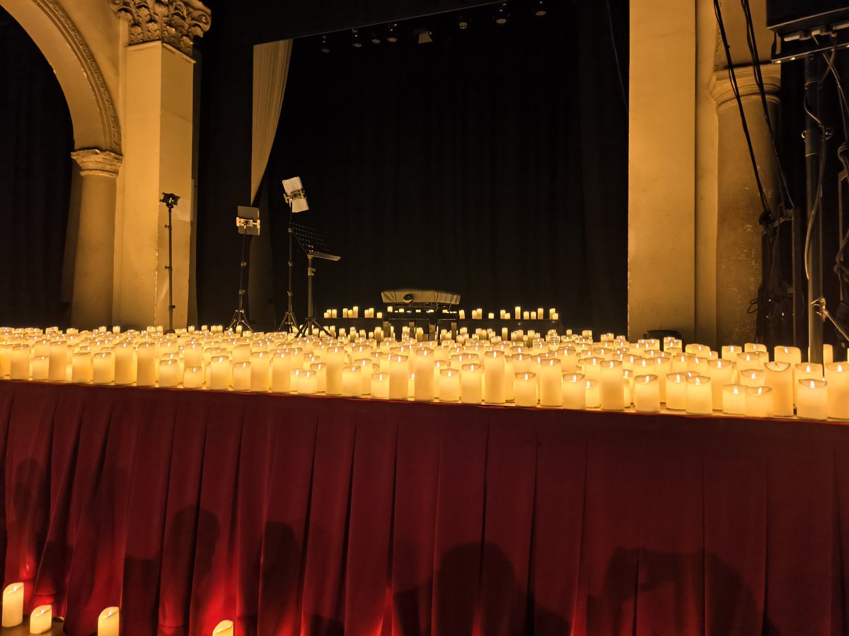 Piston8686's tweet photo. #candlelight #SanValentino #vivox200fe #BOLOGNA https://t.co/bnaEVcoVsL