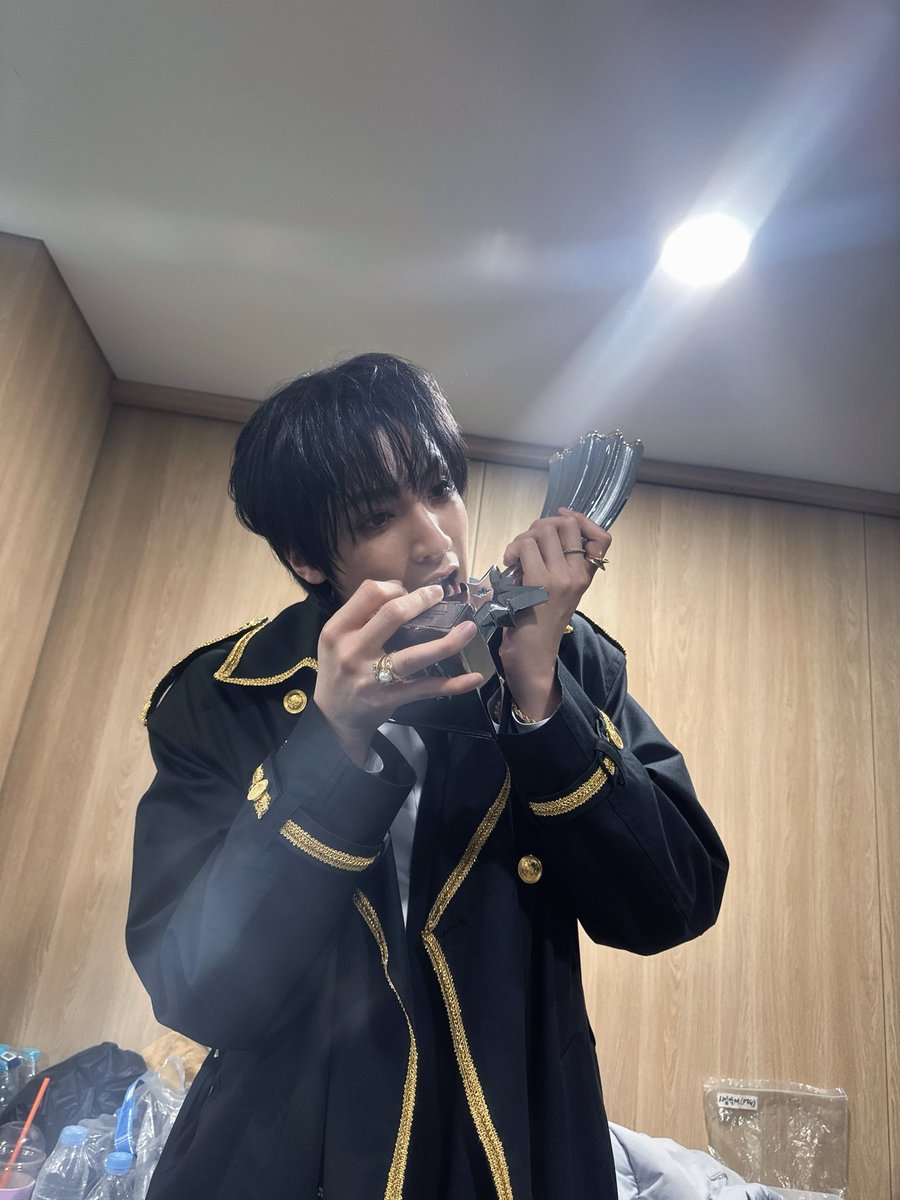 멤버들 유니버스 고맙습니다!🖤 오늘 하루 완