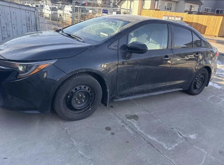 _owula's tweet photo. 2021 Toyota Corolla Le premium
Clean title 
Sunroof 
Fabric seats 
Reverse cam
136k miles 

129k cedis including shipping https://t.co/fNLhnmoNdZ