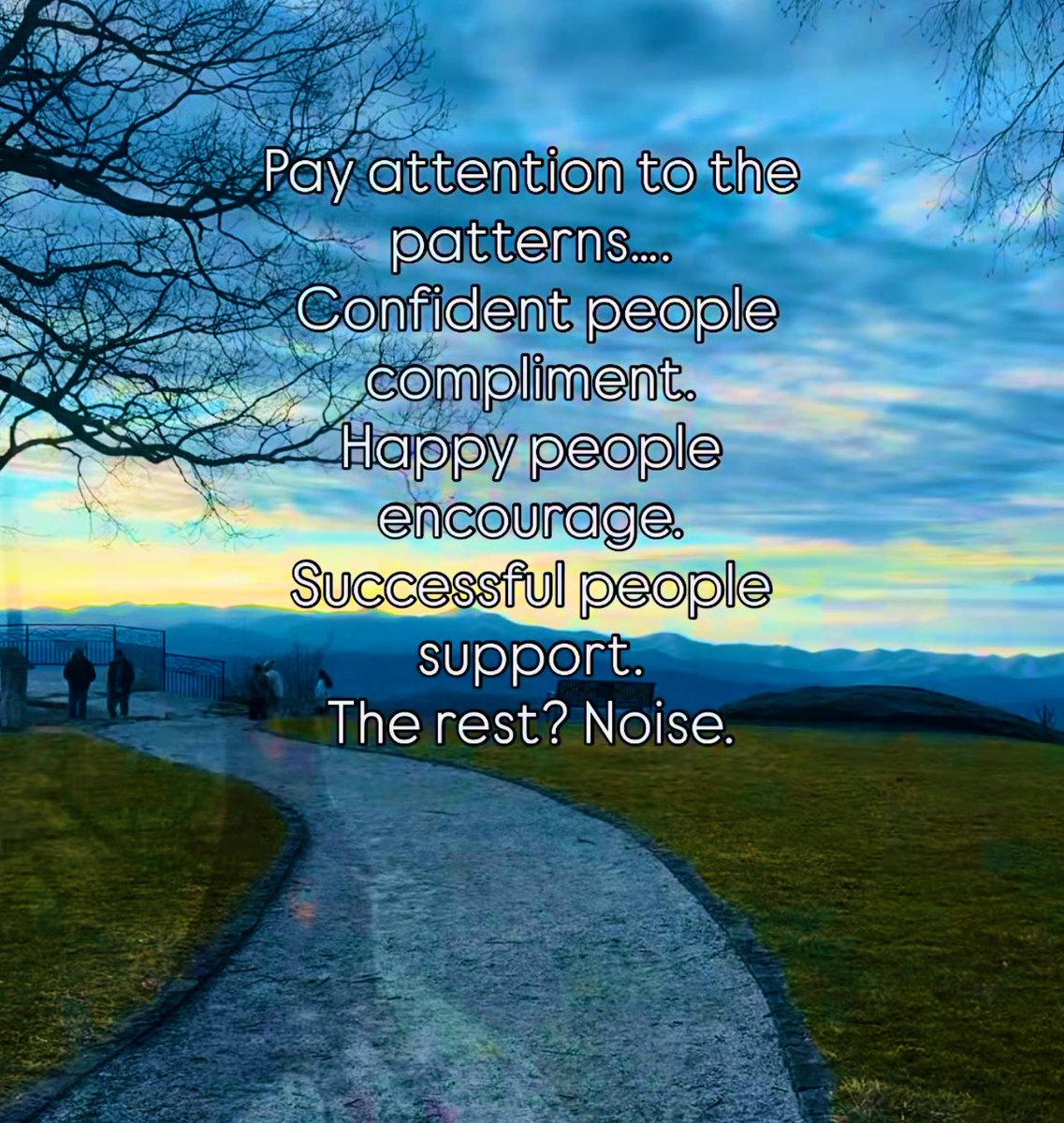 zjgalvan's tweet image. 💕❤️💕 It’s a  #SundayVibe and your daily dose of inspiration!
 
💕 Surround yourself with people who see your light, speak life into your dreams, and walk beside you with encouragement. That energy is where growth, joy, and purpose flourish. ✨

#PositiveEnergy #EncourageOthers